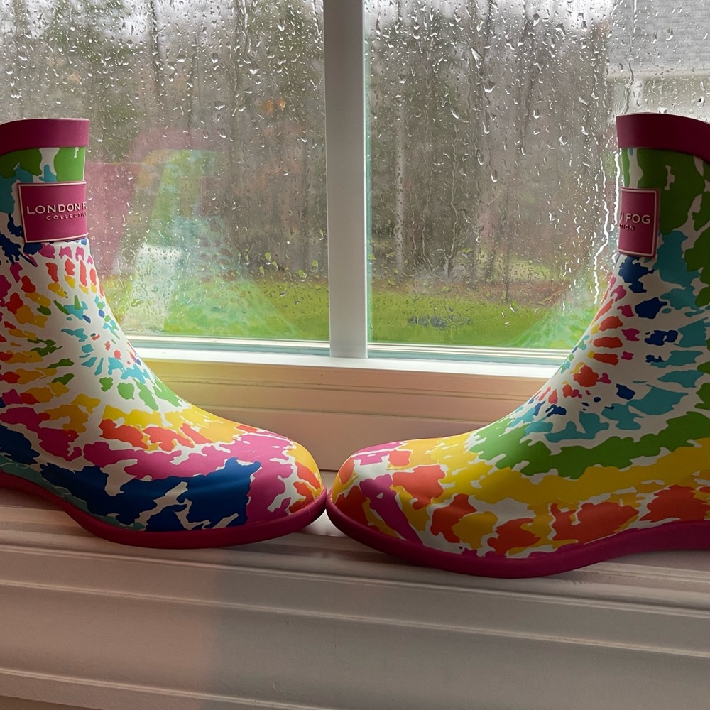 LONDON FOG Piccadilly RainBoots, Tie Dye Size 6 retail $59.99 New without tag